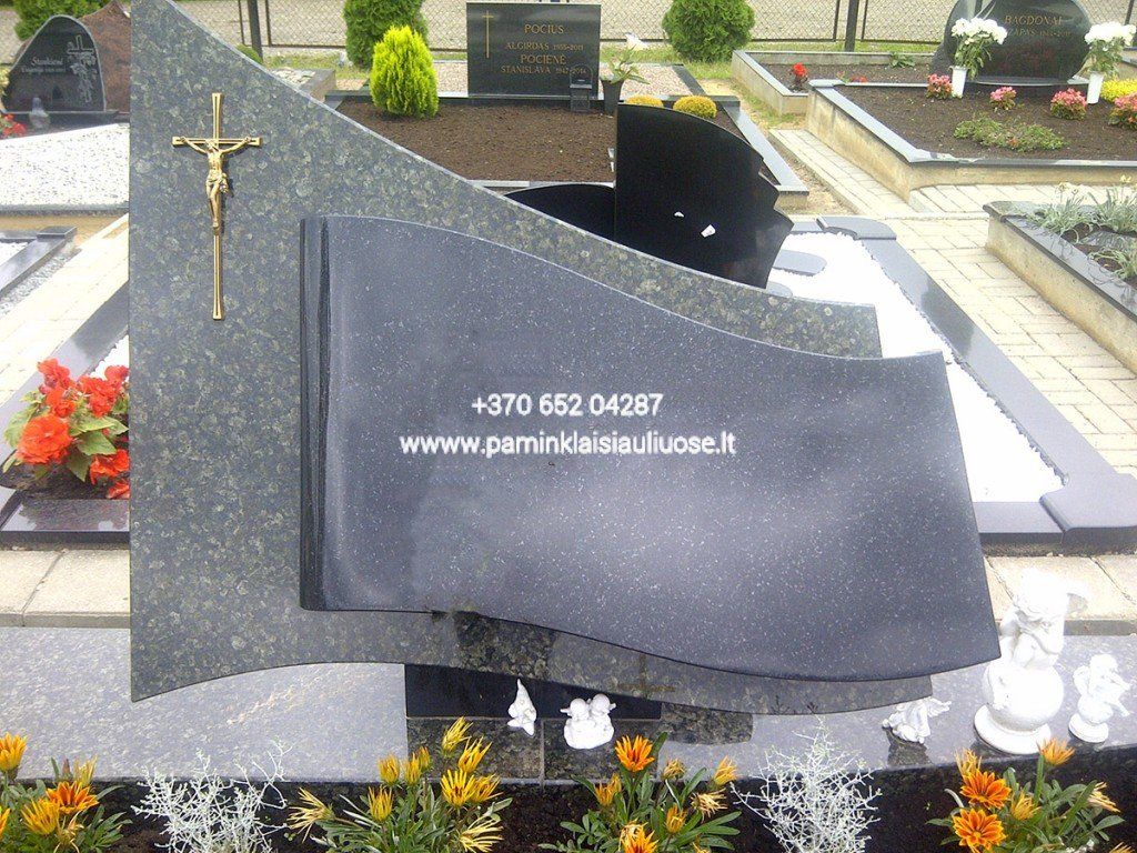 Akmenita, ĮI | 2 dalių paminklai