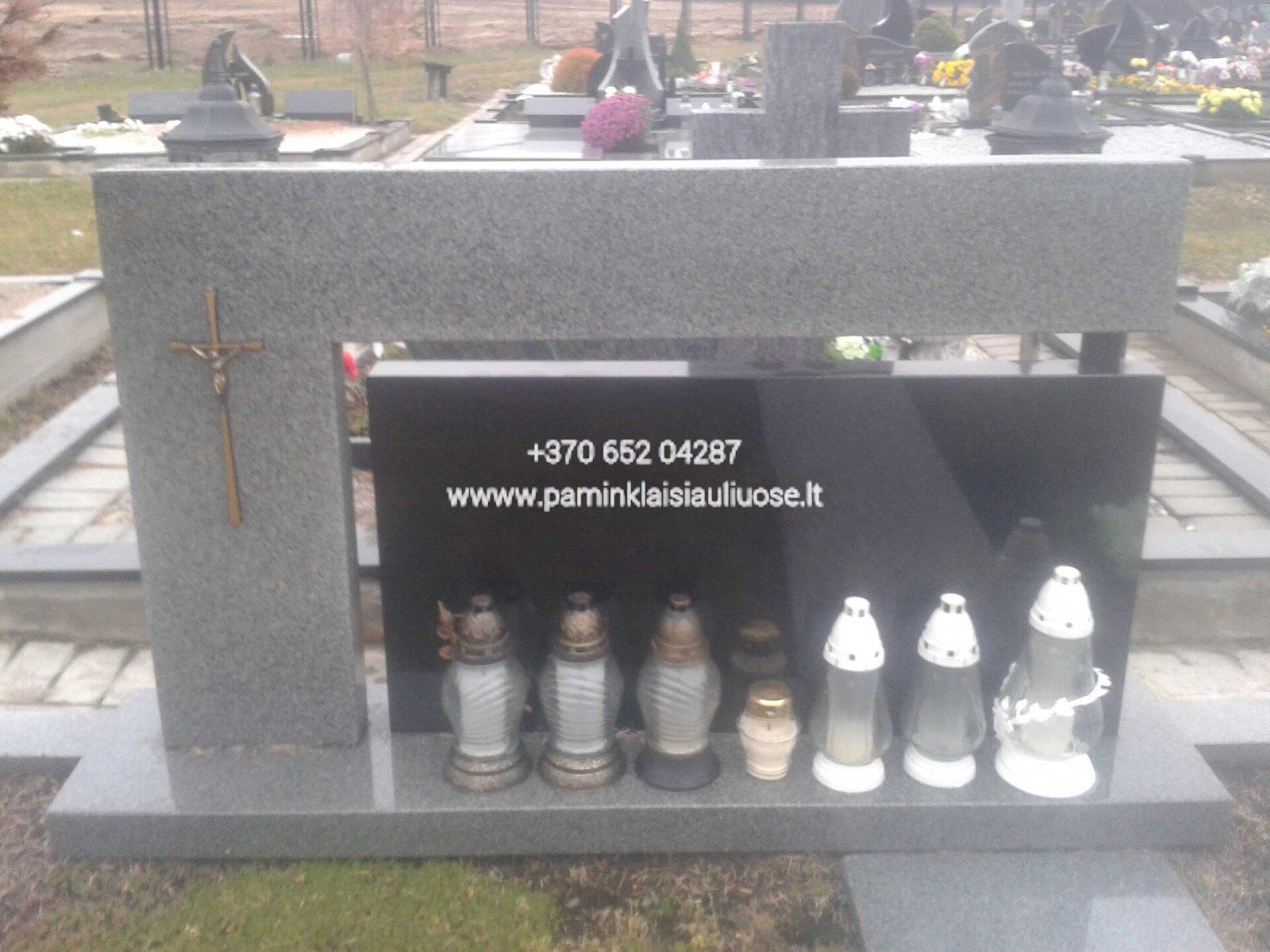 Akmenita, ĮI | 2 dalių paminklai