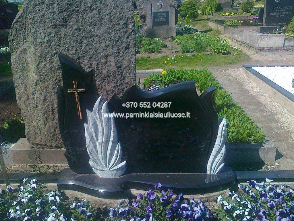 Akmenita, ĮI | 2 dalių paminklai