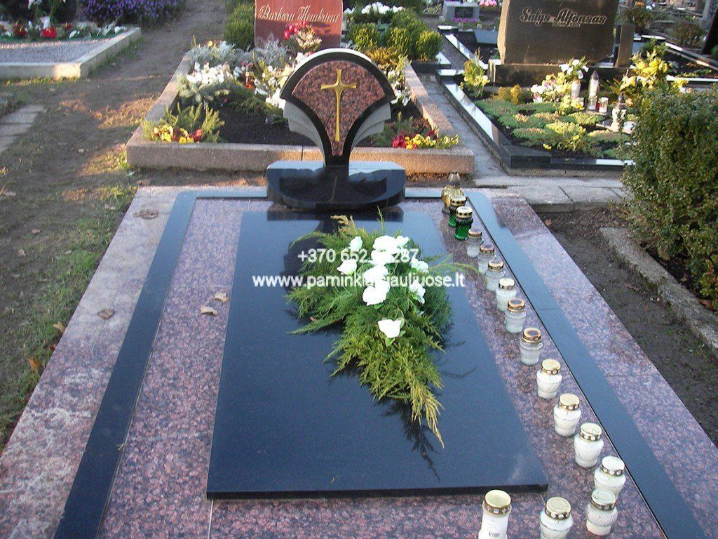 Akmenita, ĮI | kapų dengimas granito ir 3D stiklo plokštėmis