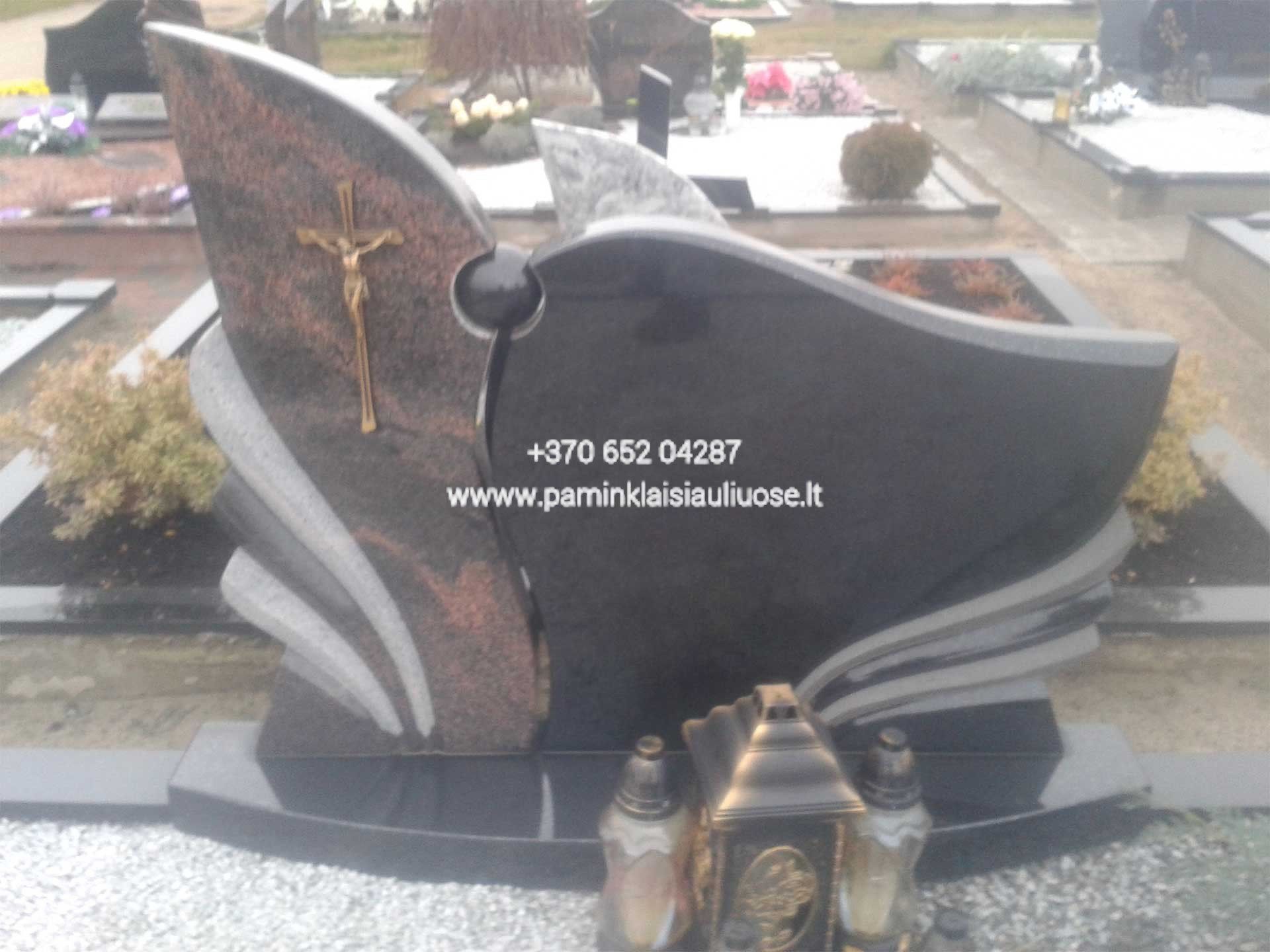 Akmenita, ĮI | 2 dalių paminklai