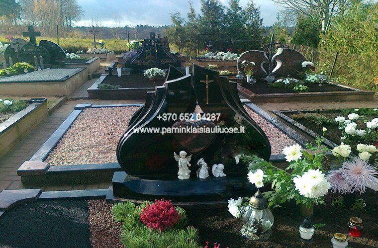 Akmenita, ĮI | 3 dalių paminklai