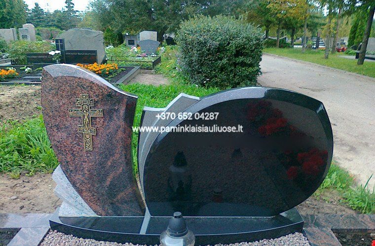 Akmenita, ĮI | 3 dalių paminklai