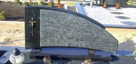 Akmenita, ĮI | 1 dalies paminklai