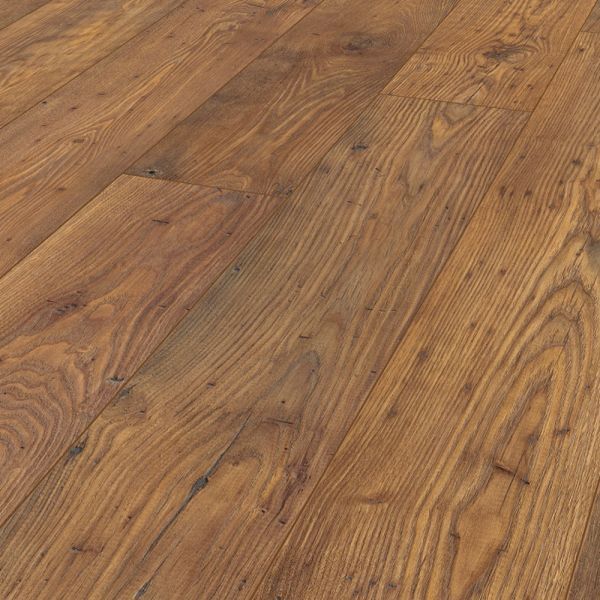Bakersfield Chestnut 10mm Laminate Flooring