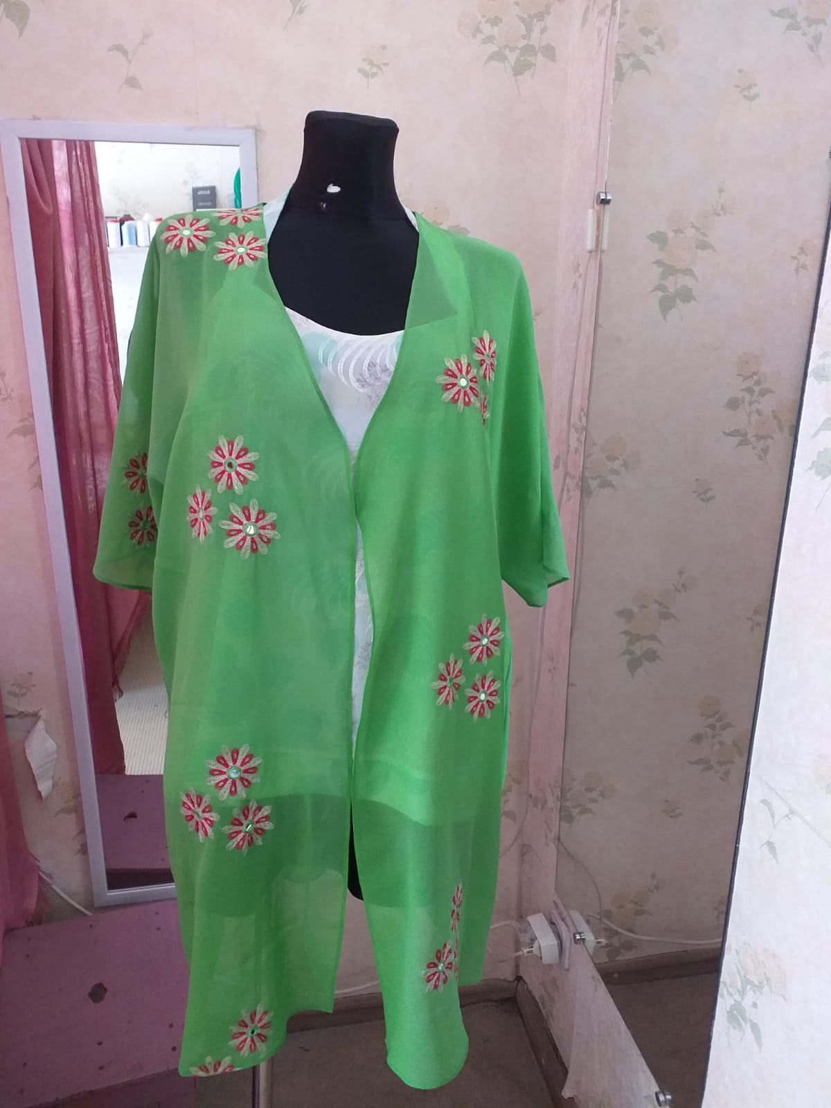 šūšana Rīgā, apģērba šūšana Purvciemā, apģērba šūšana Salaspilī, Šūšanas pakalpojumi Purvciemā, Purvciems, apģērba remonts Purvciemā,  šūšanas darbnīca, šūšana, apģērbu remonts, aizkaru šūšana