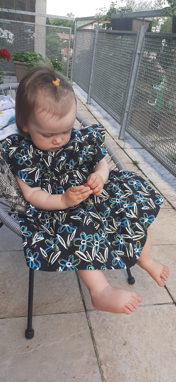 šūšanas darbnīca, šūšana, apģērbu remonts, aizkaru šūšana,Šūšanas darbnīca, šūšana Rīgā, apģērba remonts, bērnu drēbes, bērnu kleita, bērnudārza izlaiduma kleita, apģērba remonts Purvciemā, Šūšanas pakalpojumi Purvciemā