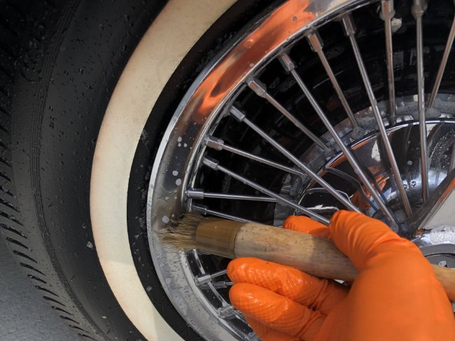 wheel cleaning on spoke wheels