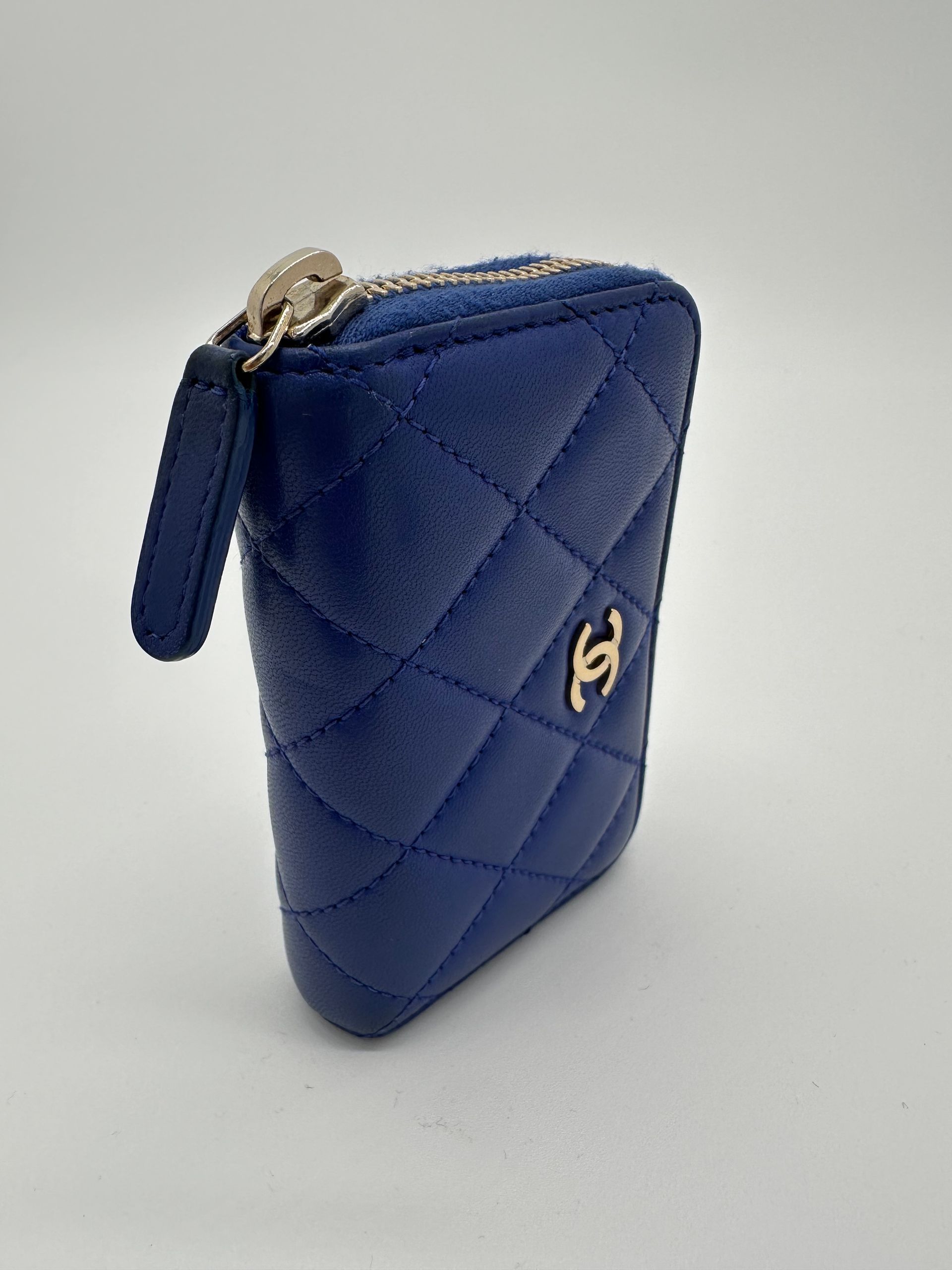 Chanel Quilted Lambskin Card Holder (Blue)