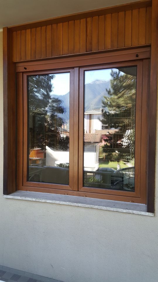finestra in legno