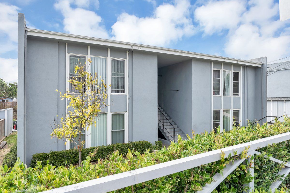 Canyon Drive property image of exterior