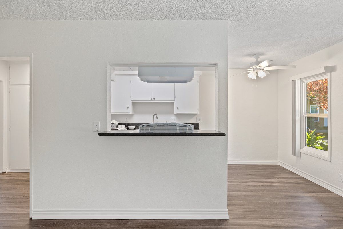 Bay Breeze Villas image of interior kitchen