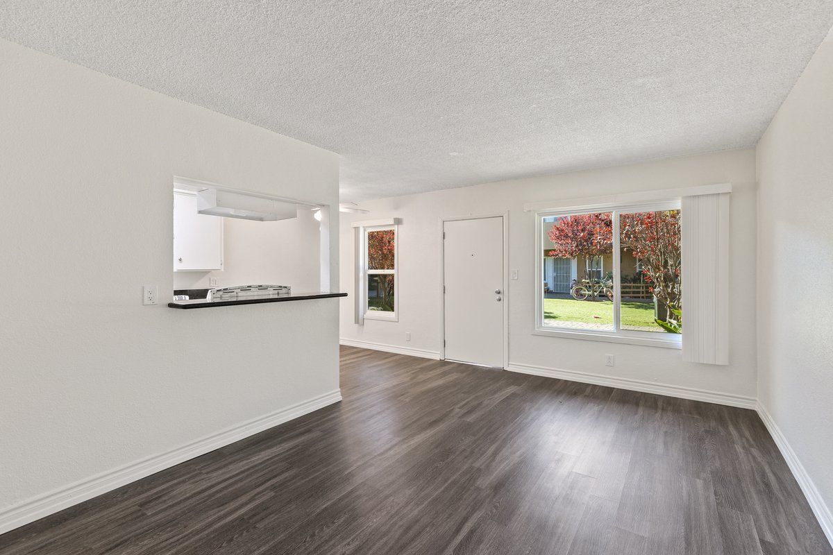 Bay Breeze Villas image of interior dining room