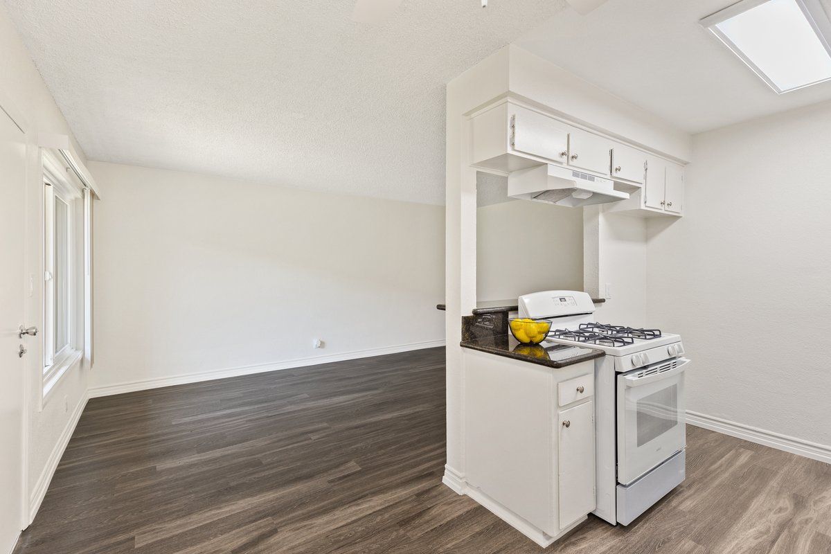 Bay Breeze Villas image of interior kitchen