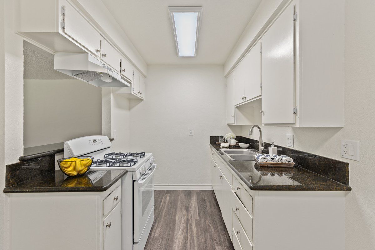 Bay Breeze Villas image of interior kitchen