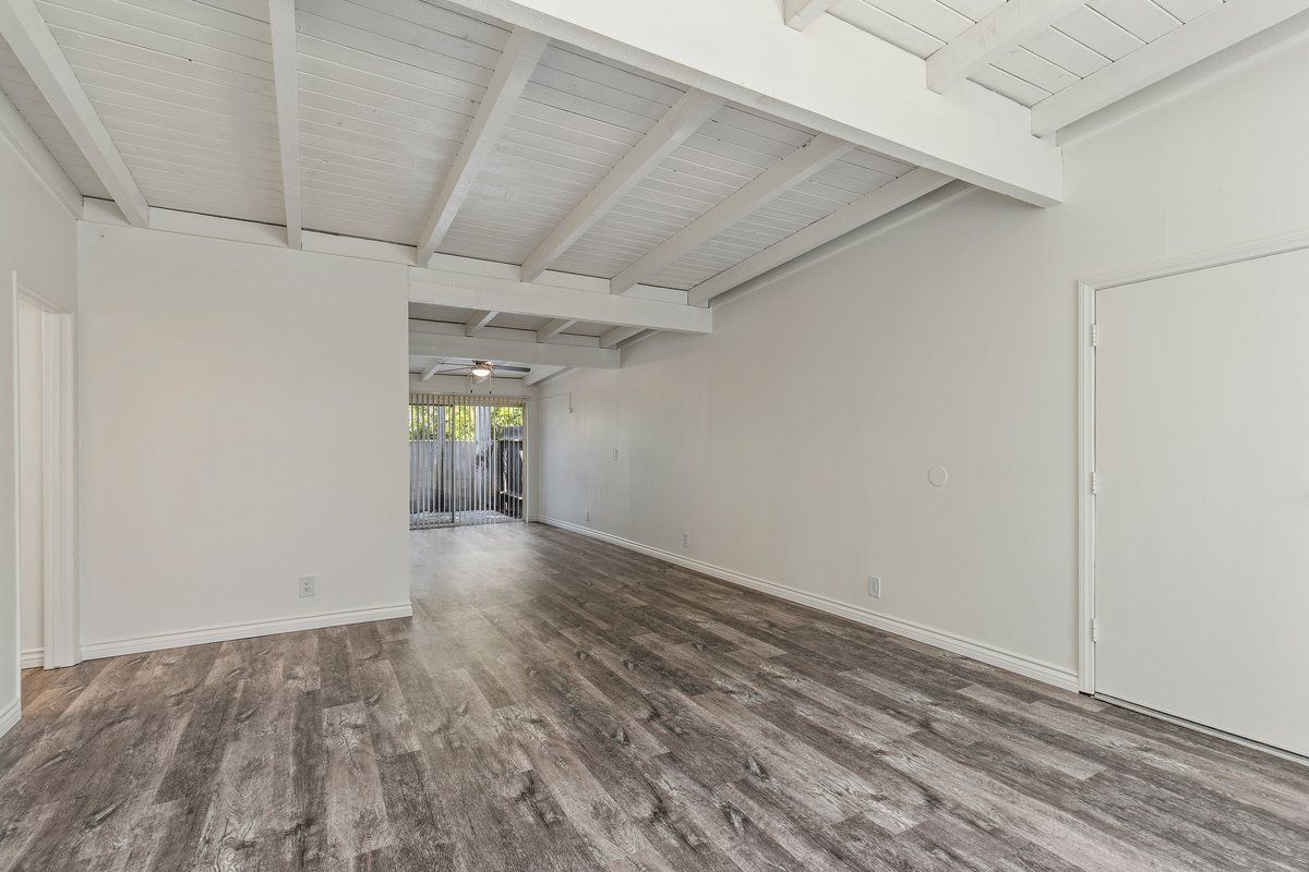 Clearbrook Lane property image of interior