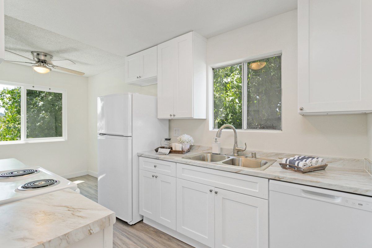 Oakleaf Apartments property image of interior kitchen