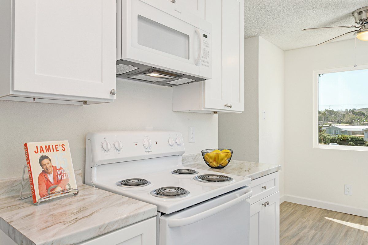 Oakleaf Apartments property image of interior kitchen