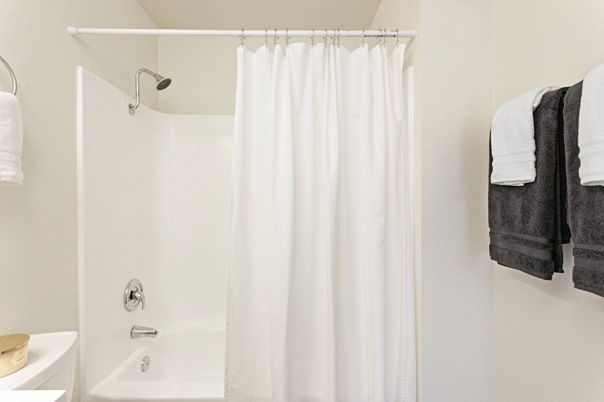 Oakleaf Apartments property image of interior bathroom