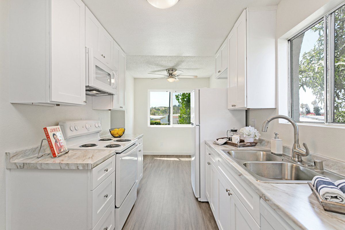 Oakleaf Apartments property image of interior kitchen