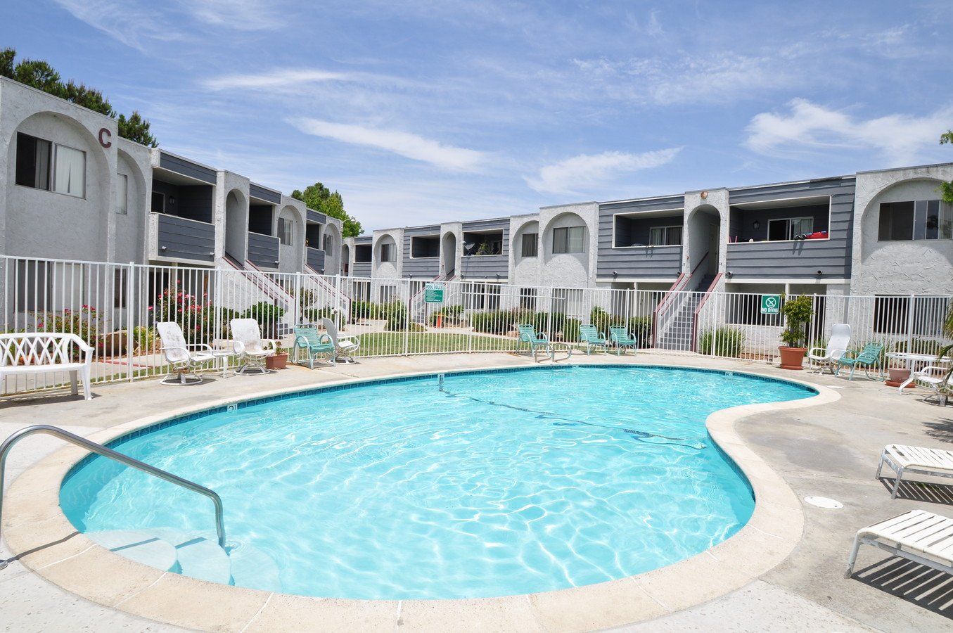 Oakleaf Apartment Homes Property Details