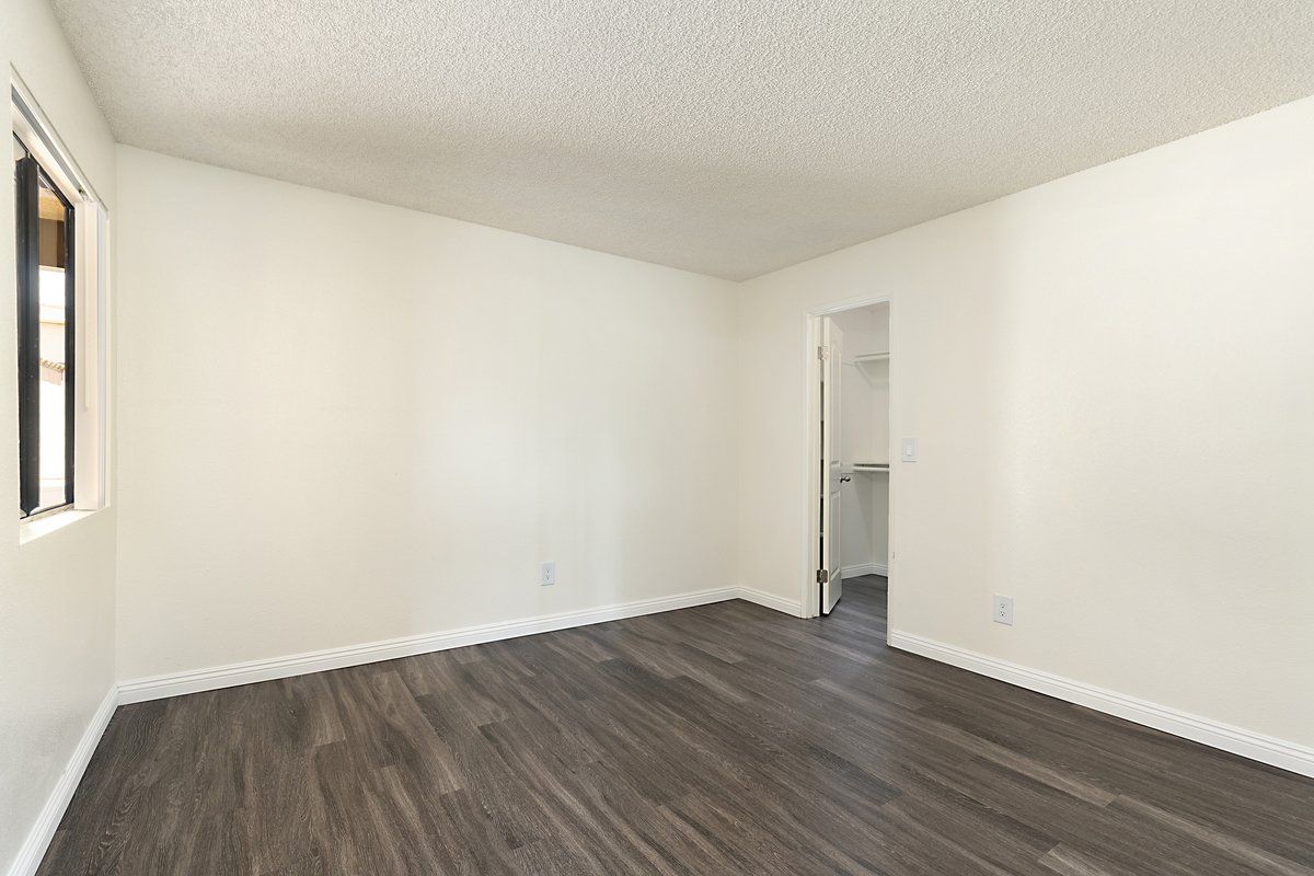 Savanna Villa Apartments property photo of interior room