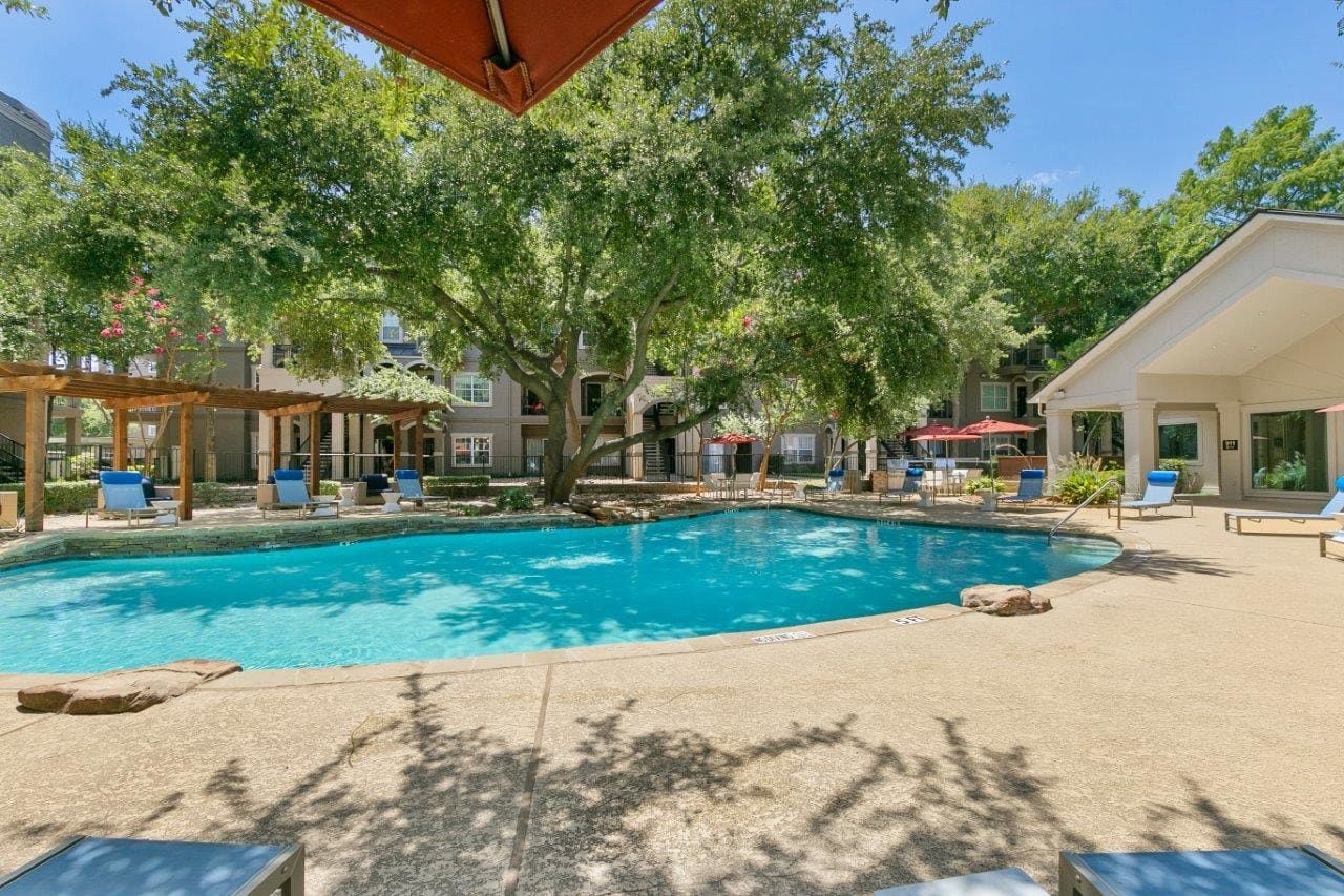 Swimming pool at La Costa Villas in Dallas, TX.