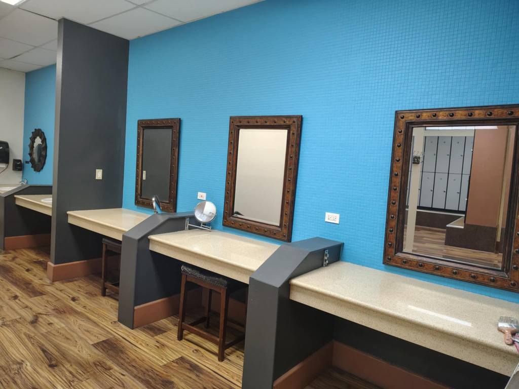 Makeup station with mirrors