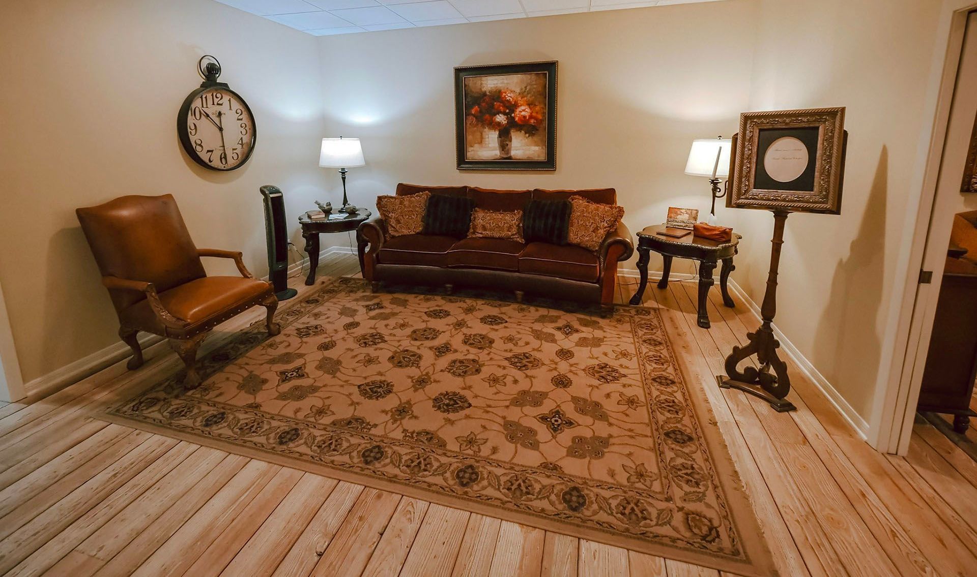 Sneed - Carnley Funeral Chapels Waiting Area in Lampasas TX