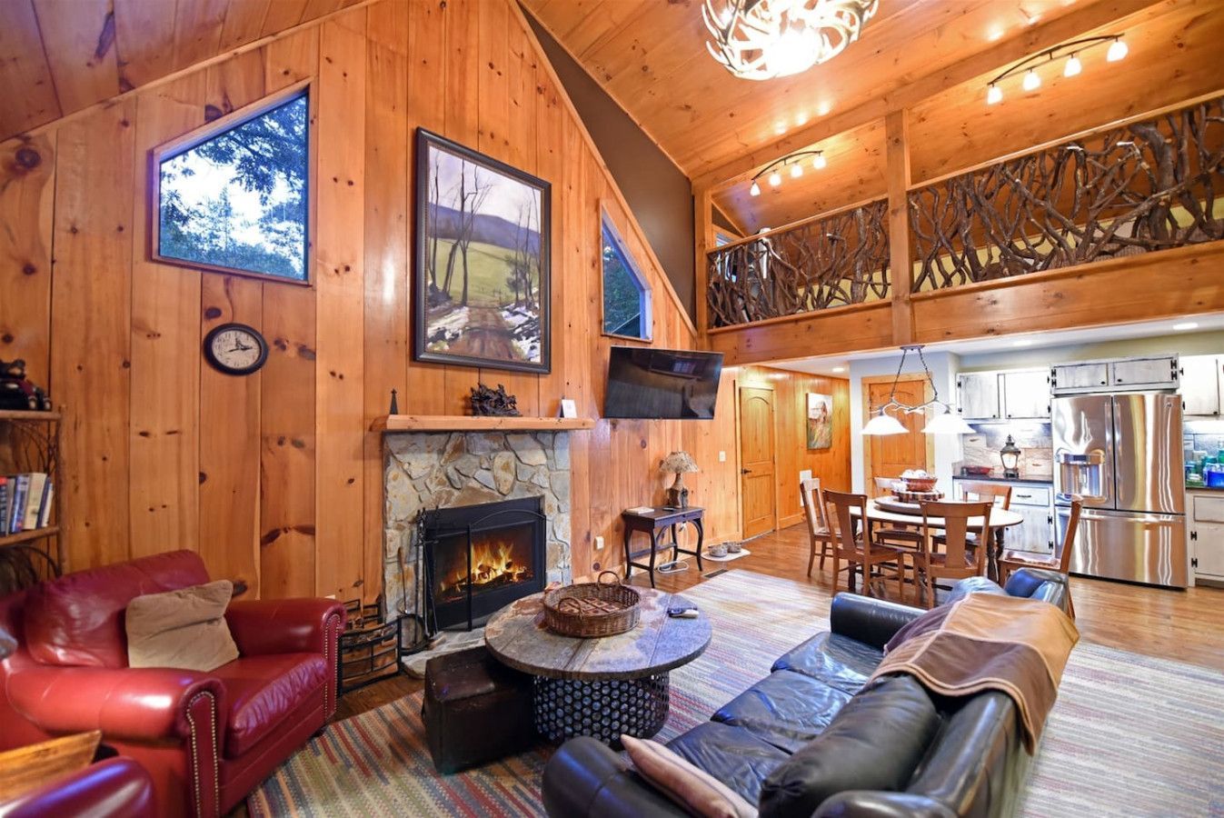 Image of Hawk Haven cabin rental, which is a luxury 3-bedroom vacation rental that is pet-friendly