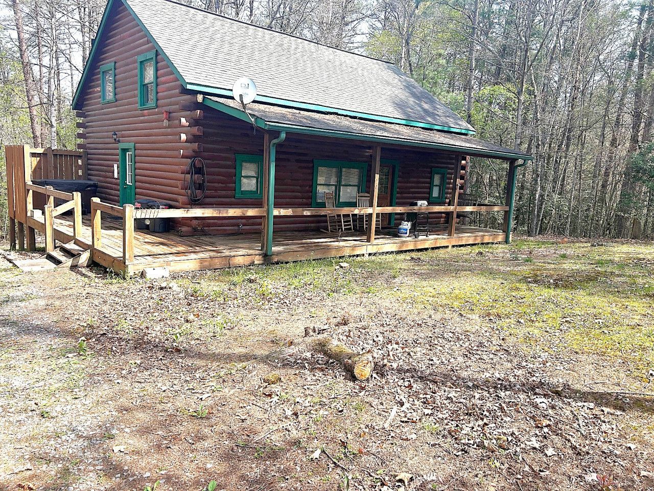 Inspiration is a 2 bedroom vacation cabin rental in Blue Ridge GA that is pet-friendly