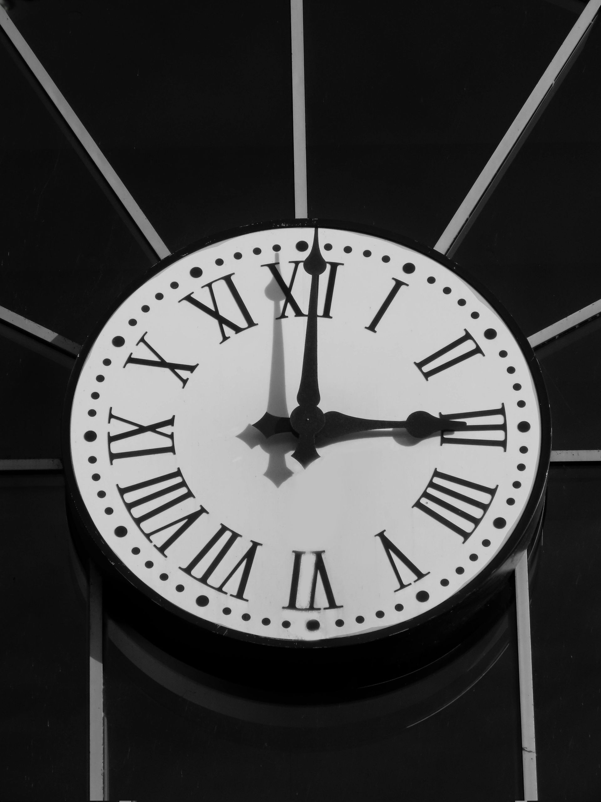 Last minute discount image