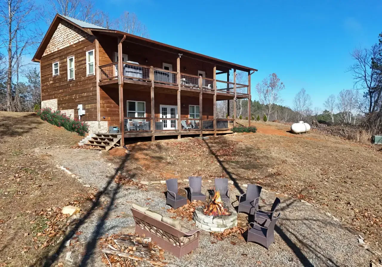 Rustic Moose is a 4 bedroom, 3 bath luxury cabin rental that is pet friendly