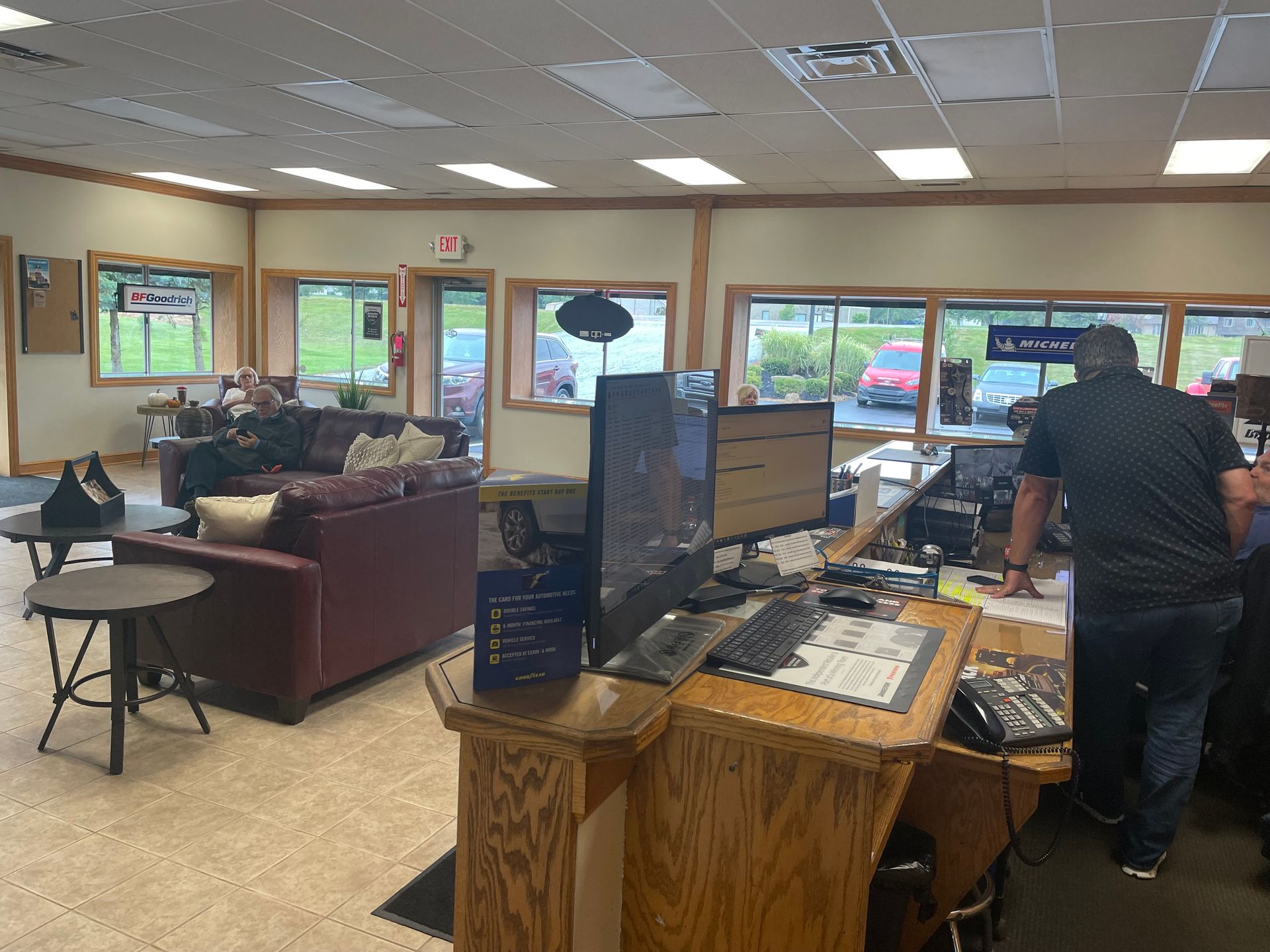 Lobby | GT Tire & Automotive