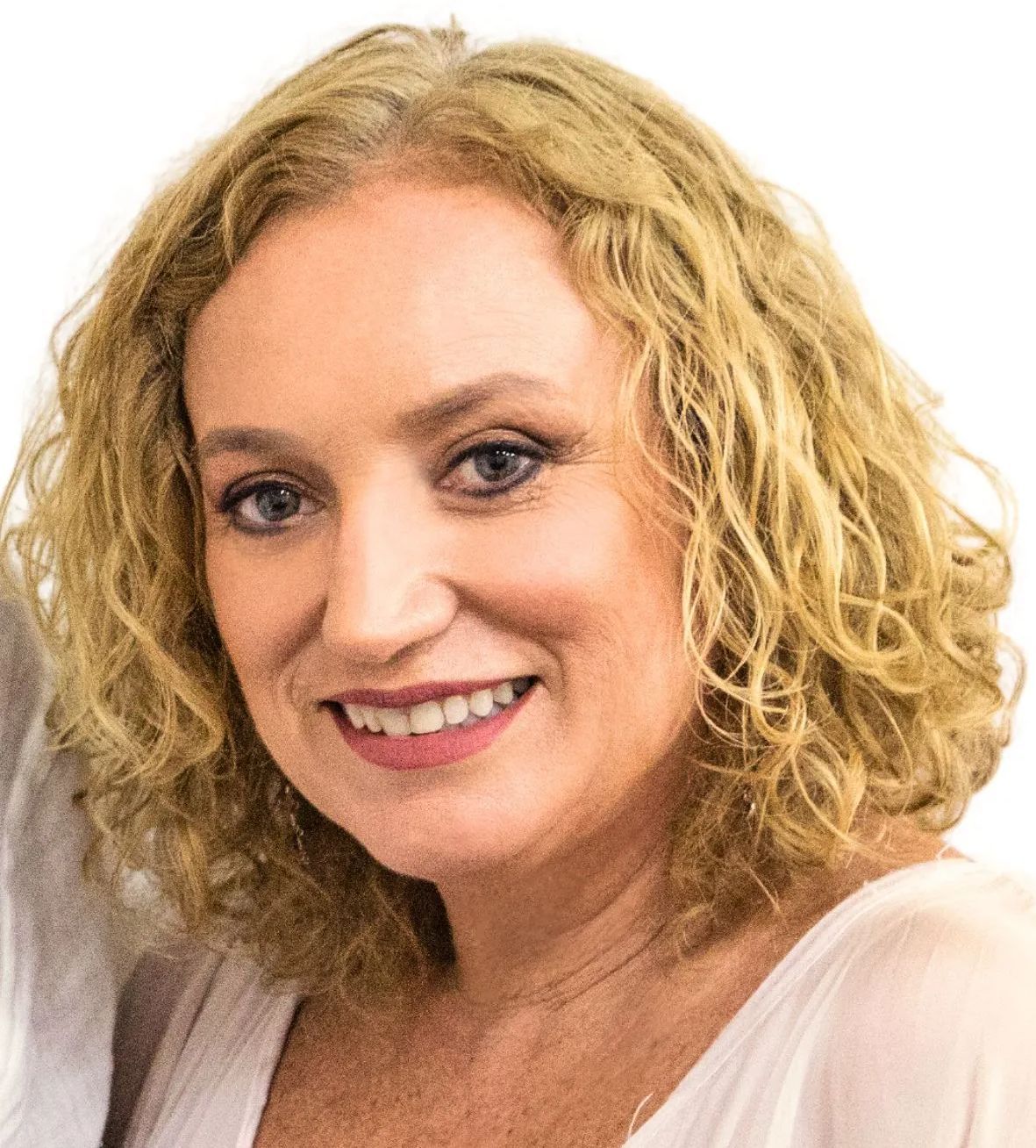 Psicóloga clínica, especialista em Terapia Familiar e de Casais e em Terapia Cognitivo-Comportamental, sendo professora e supervisora junto aos Cursos de Terapia Familiar e de Casais em Terapias Cognitivo-Comportamentais do InTCC- Ensino, Pesquisa e Atendimento Individual e Familiar, de Porto Alegre e de vários Estados do Brasil. Co-coordena o Ambulatório e o Curso de Especialização em TCC na Infância e Adolescência dessa instituição. Adriana é certificada pela EMDRIA – International Association – e membro da EMDR-Brasil. Coautora dos livros Trabalhando com crianças e suas famílias – Casos clínicos ilustrados” (2010). Trabalhando com crianças e suas famílias: Histórias Terapêuticas (2012) “De minha boca saem cobras e lagartos”; “A menina Aprisionada” (2013); “A disputa dos pensamentos” (2015) “A Derrota dos Medos” (2016); “Toninho e a Poção da Falsa Felicidade” (2016); “Tocmínio” (2017); “O menino tecnológico (2018)” e “O menino que não podia chorar (2019)”.