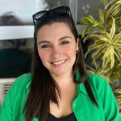 Experiência em assessoria de imprensa, comunicação e relações públicas para associação de Marketing e agência de Trade Marketing/Merchandising e Eventos. Responsável pelo desenvolvimento e execução das principais campanhas de divulgação voltadas a imprensa e demais stakeholders.
Planejamento e execução de planos de incentivo e campanhas de divulgação voltadas ao público interno e externo. Redação de releases; comunicados e notas, follow-up, desenvolvimento e gestão de mailings e ferramentas de disparo, coordenação de house organ, redação de matérias, gestão de mídias sociais, organização de eventos, acompanhamento de entrevistas e media training, entre outras atividades pertinentes a rotina de assessoria de imprensa, relações públicas e marketing.
Experiência em consultoria de Marketing, Account Based Marketing, desevolvimento de projetos através de Customer Success Management, organização de eventos, criação de conteúdo e gestão de redes sociais.