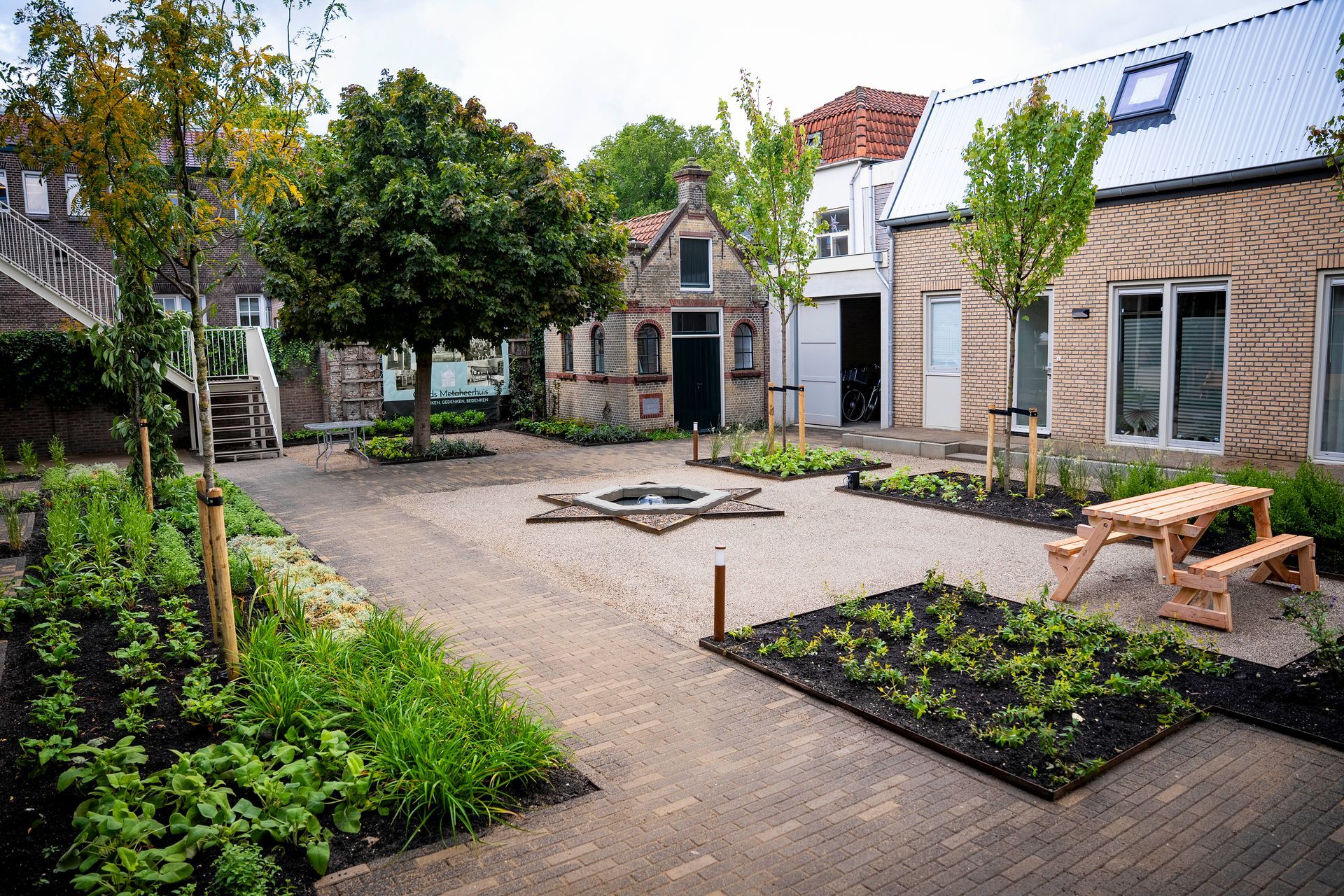 Teixeira de Mattoshof, Gouda