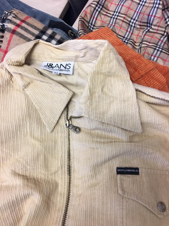 Abbigliamento maschile usato