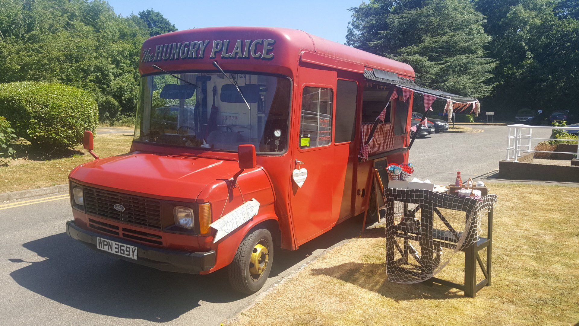 gallery - the hungry plaice