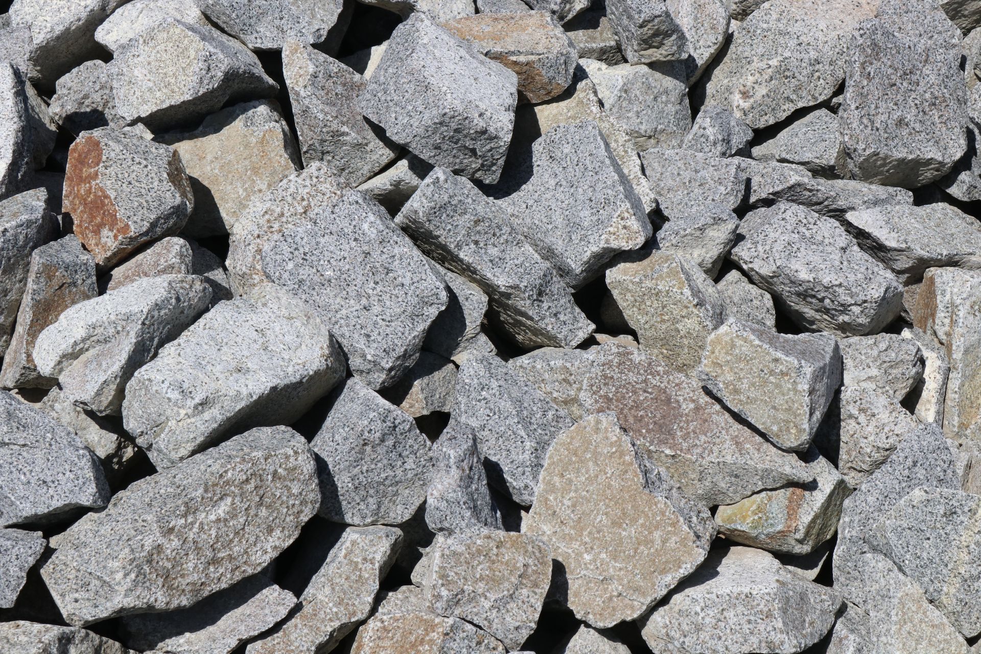 4in to 6in minus rock