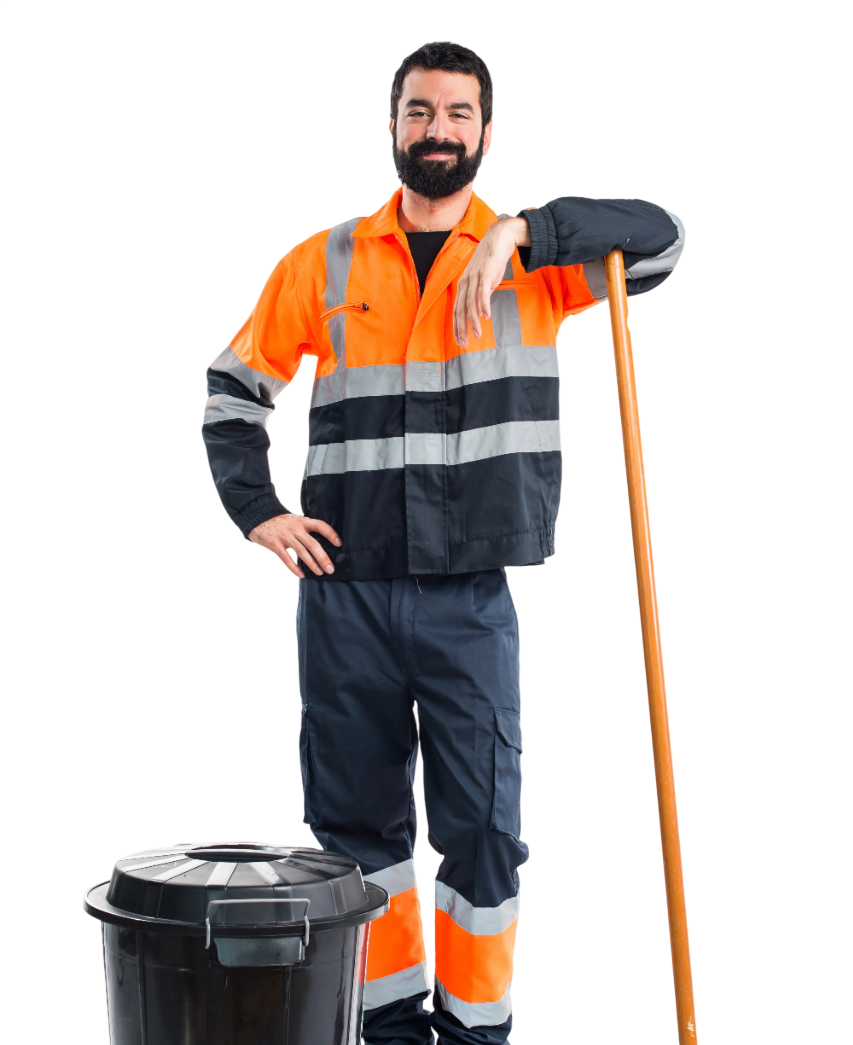 Un homme en uniforme de travail orange et bleu marine, appuyé sur un balai à côté d'une poubelle.