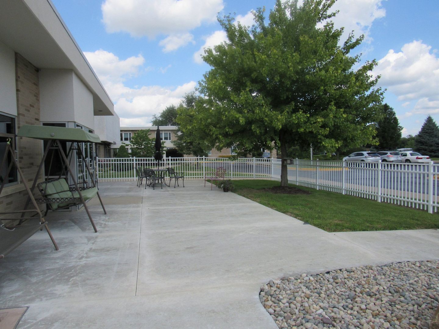 Outdoor sitting area at Lenawee Medical Care Facility in Adrian, MI