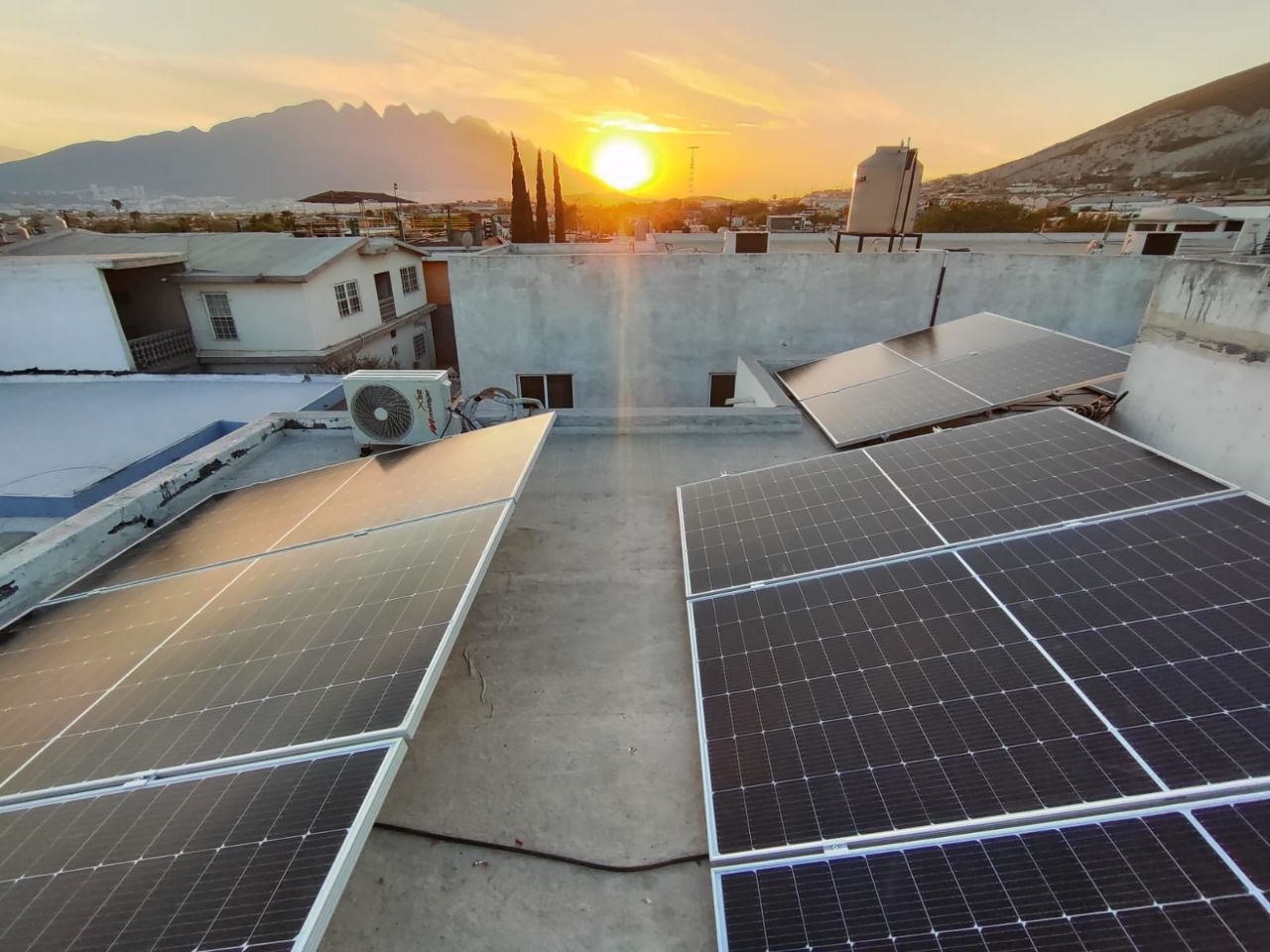 INSTALACION 12 MODULOS 550W