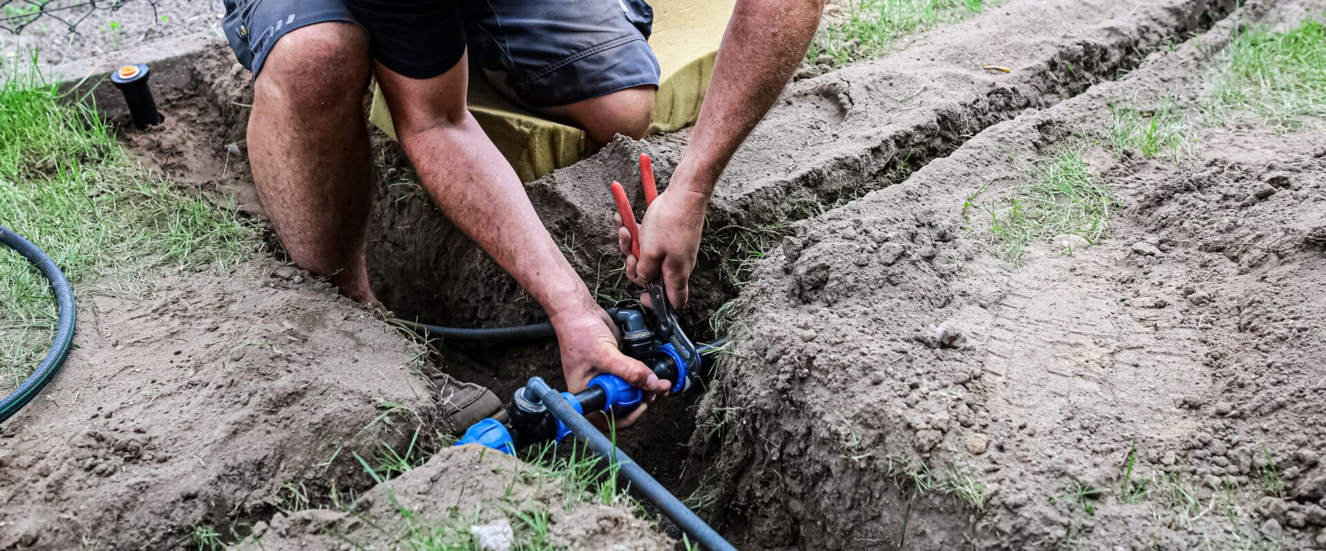 Verlegung Beregnungsleitung unterirdisch von Poppenberg Gartentechnik