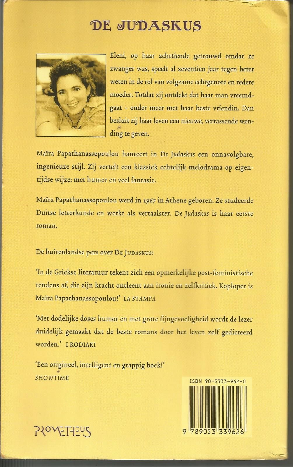 Een vrouw in een witte jurk staat op de cover van de judaskus