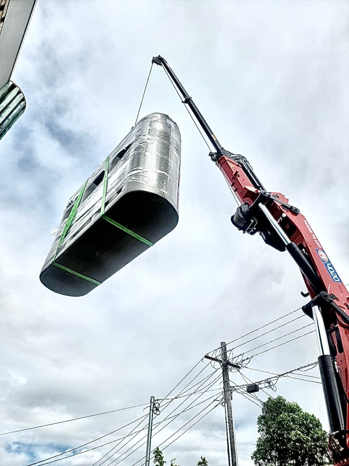 Jannali Lifting Tank — Sydney, NSW — Level8 Cranes