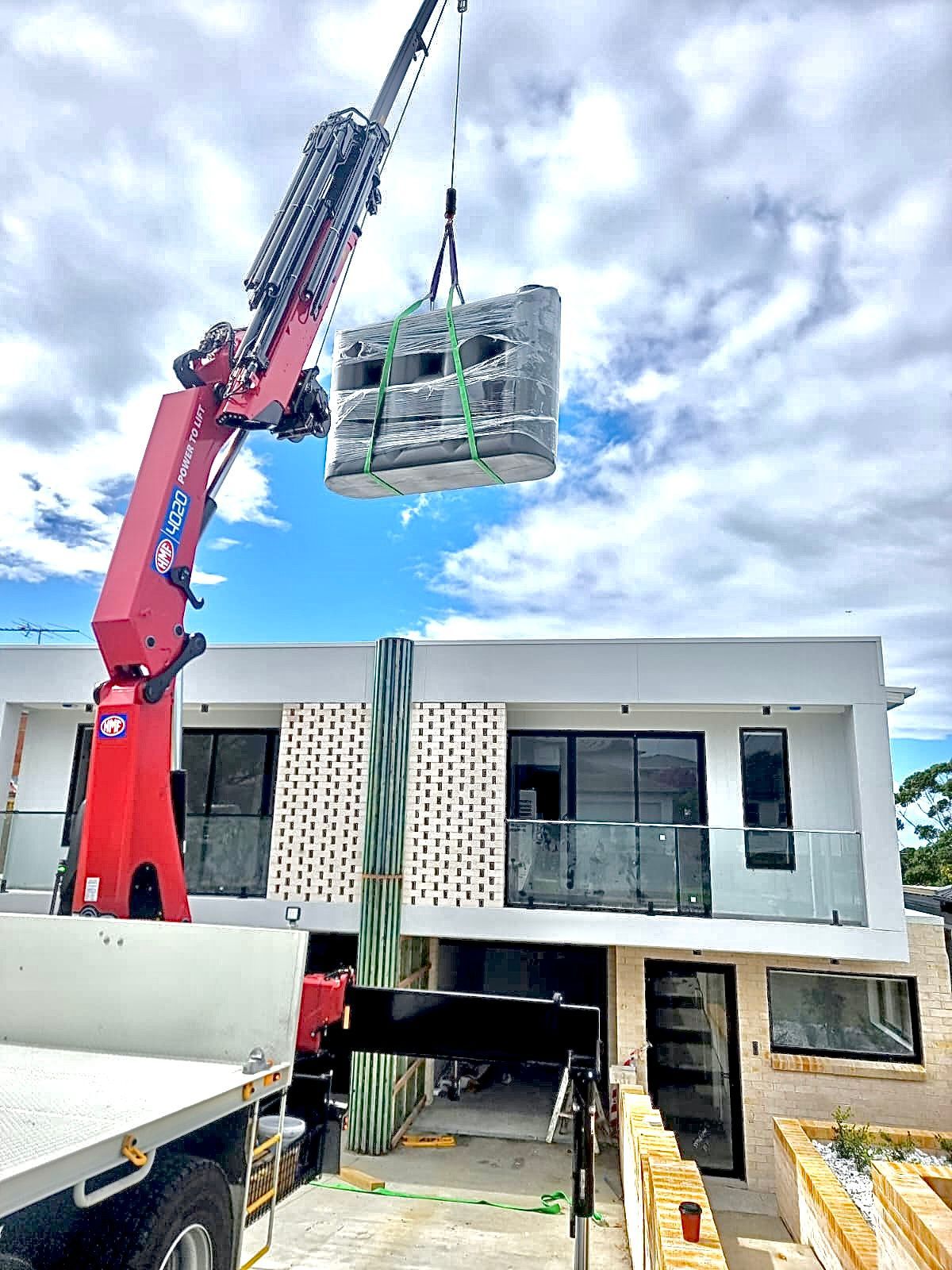 Jannali Lifting — Sydney, NSW — Level8 Cranes