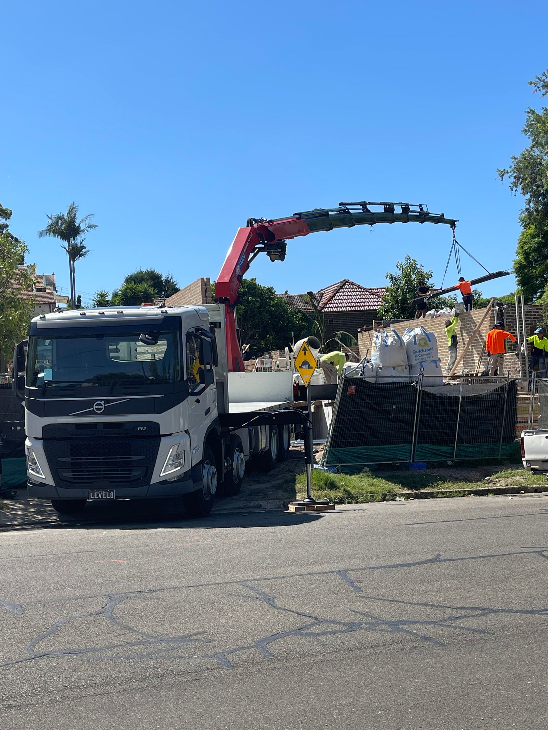 Earlwood Lifting White Bags — Sydney, NSW — Level8 Cranes