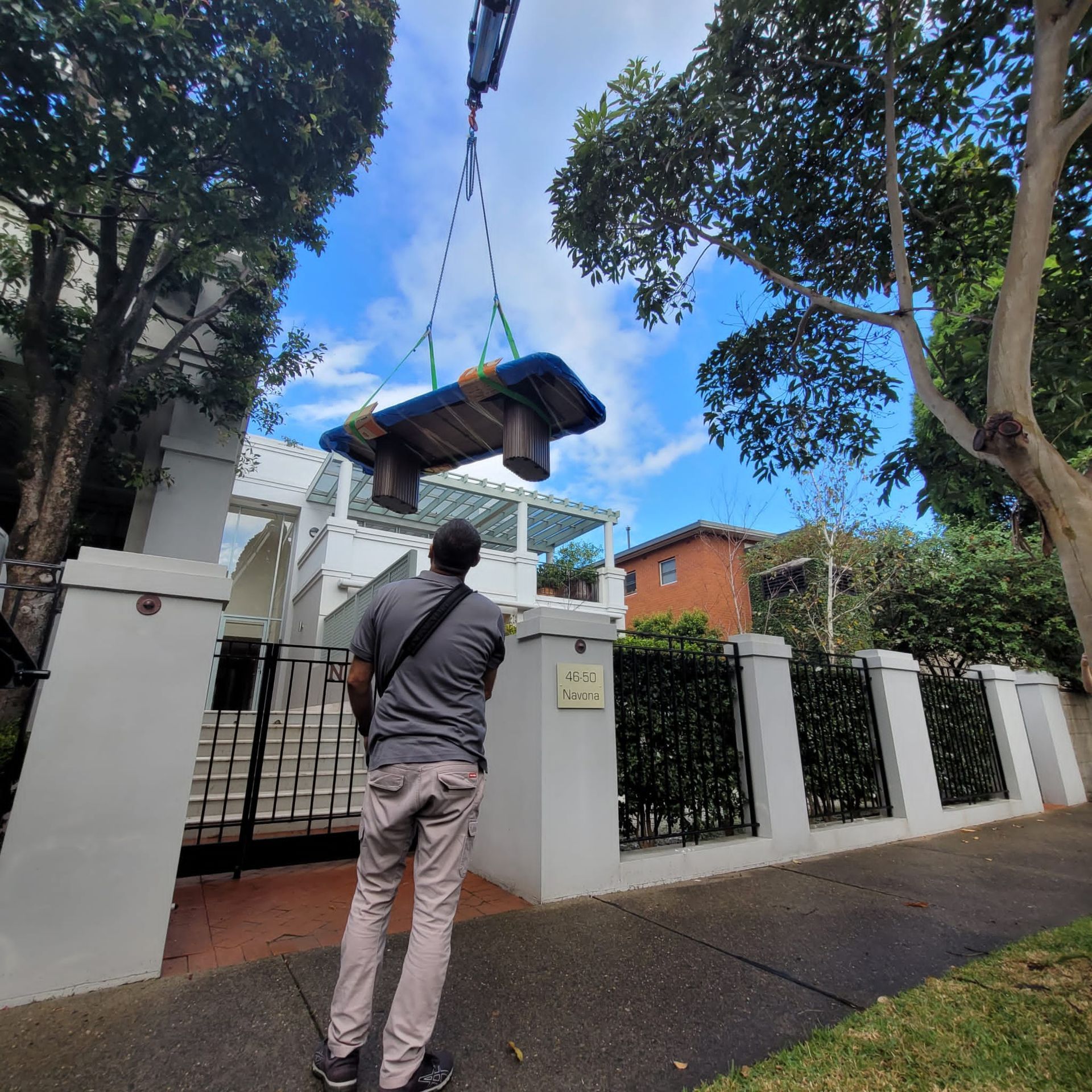 Supervising the Lift — Sydney, NSW — Level8 Cranes