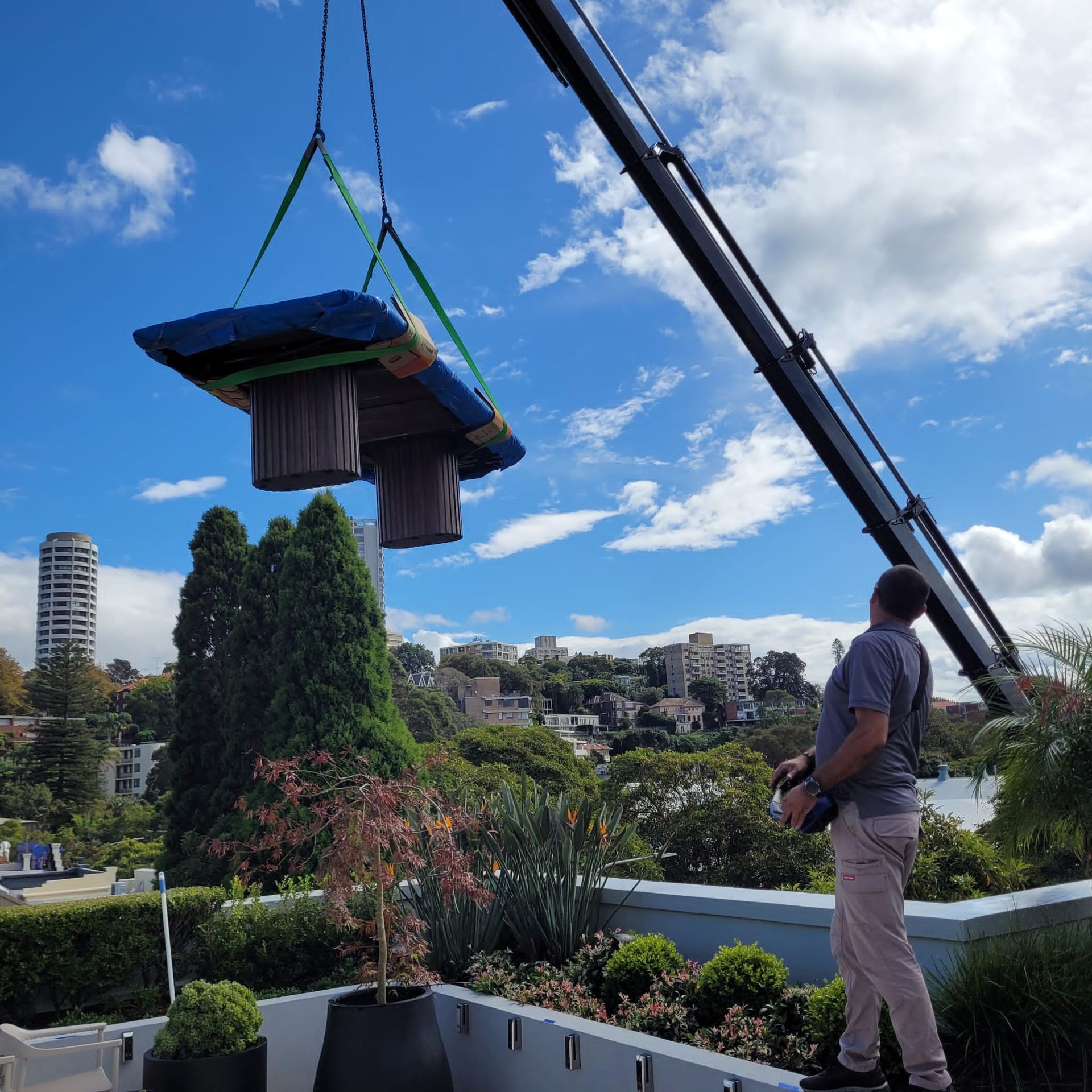 Bringing Down the Table — Sydney, NSW — Level8 Cranes